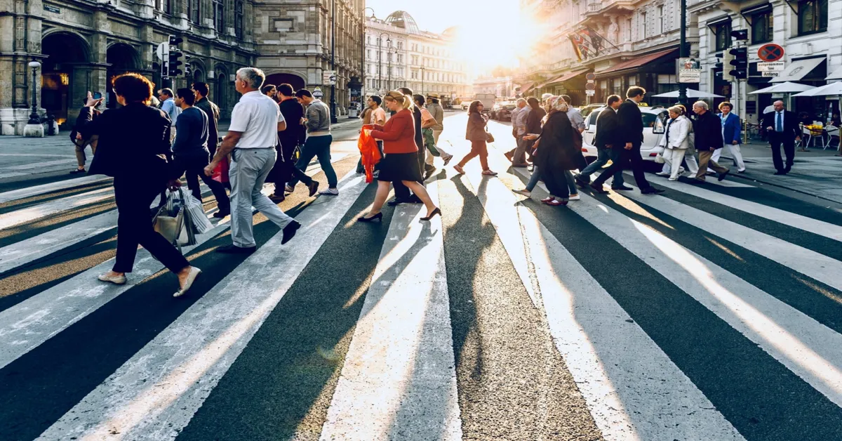 Navigating Traffic and Crowds: Staying Safe as an Ice Cream Truck Driver